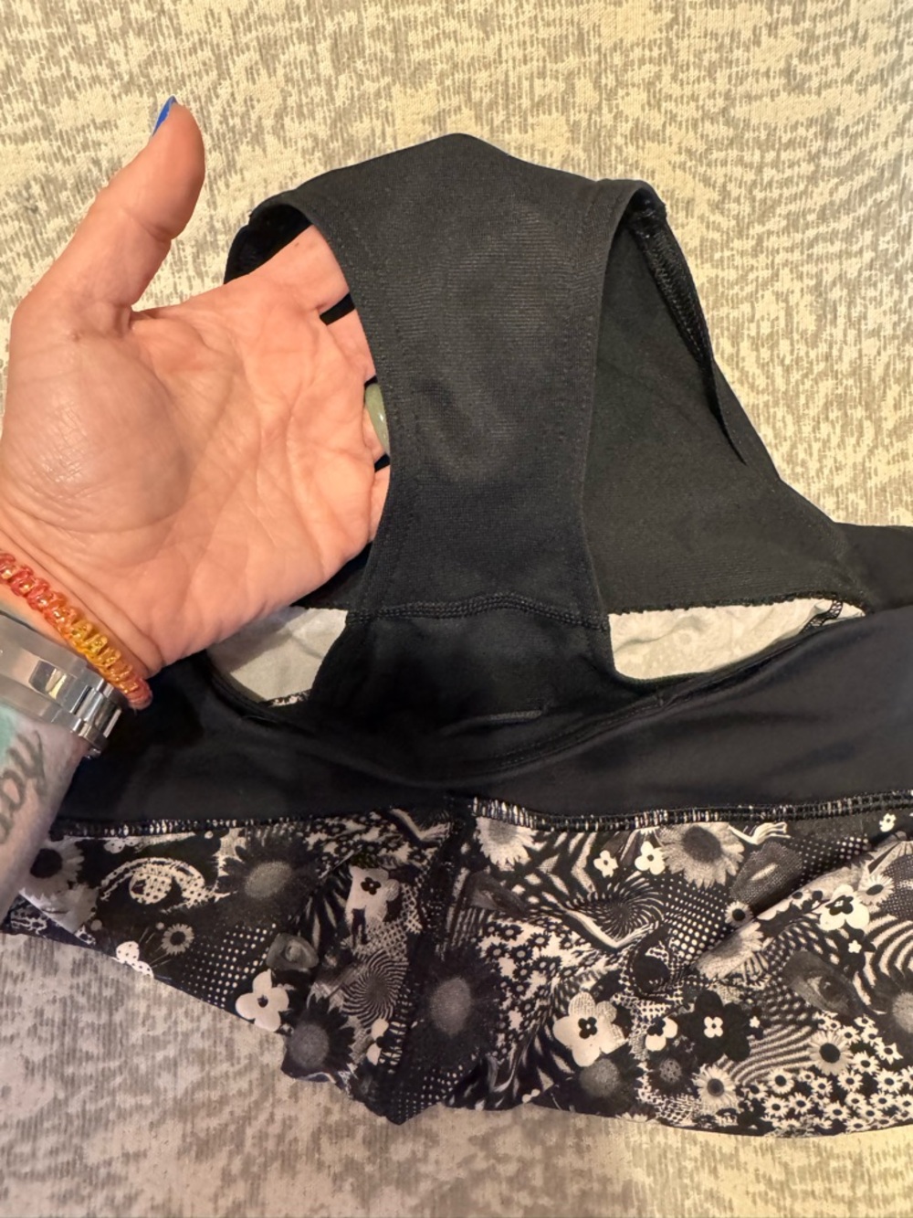 Lululemon Black Floral Women’s Athletic Shorts - Picture 6 of 6